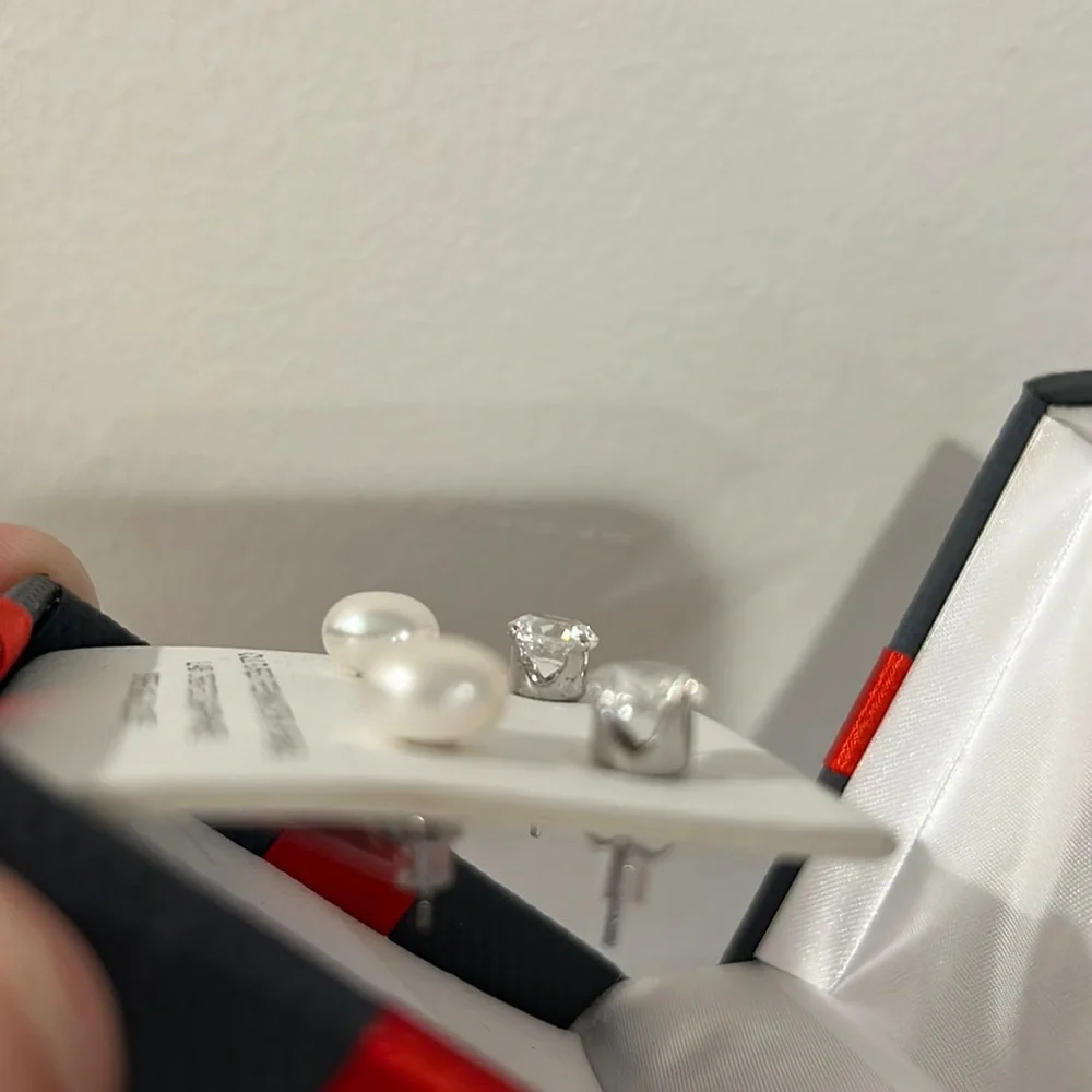 Pearl and Sapphire SS Pierced Stud Duo BNIB - Picture 3 of 14
